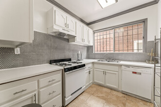 2814 Ellendale Pl in Los Angeles, CA - Building Photo - Building Photo