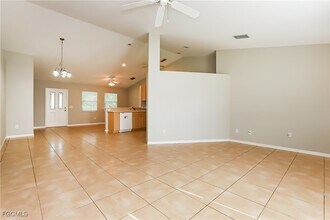 5840 Regent Rd in Venice, FL - Building Photo - Building Photo