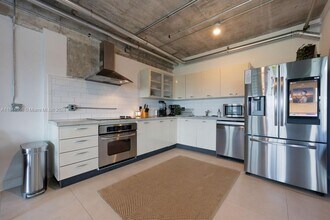 1749 NE Miami Ct, Unit #507 in Miami, FL - Foto de edificio - Building Photo