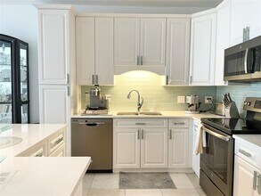 1 Beach Dr SE in St. Petersburg, FL - Building Photo - Building Photo