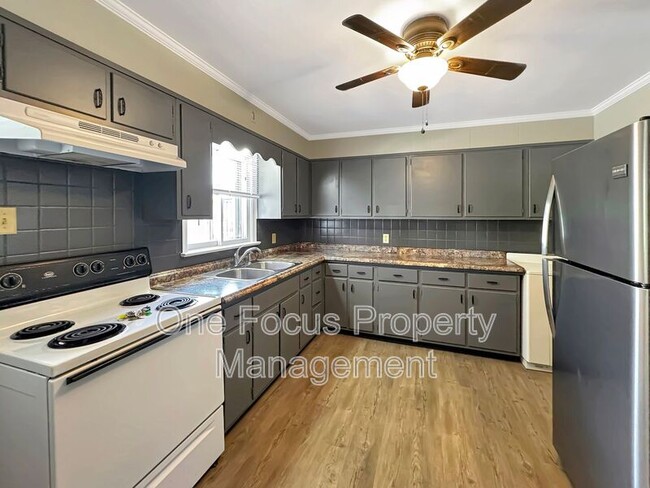 property at 610 Huston St