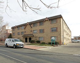 Verra Apartments in Denver, CO - Building Photo