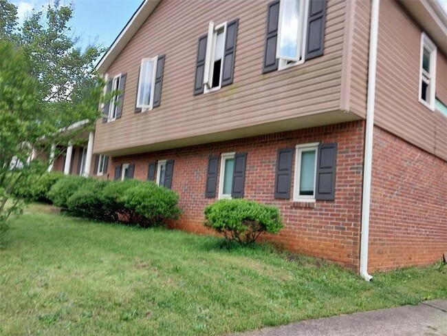property at 1730 Cedar Grove Dr
