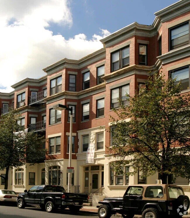 property at 142 Hemenway St