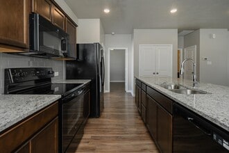 1126 Trellis Pass in Brenham, TX - Building Photo - Building Photo