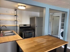 118 Sycamore St in Fremont, CA - Building Photo - Building Photo