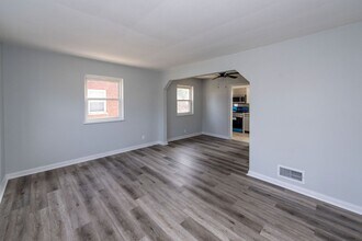 3053 N Hegry Cir in Cincinnati, OH - Building Photo - Building Photo