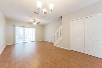 5512 Carrollwood Key Dr in Tampa, FL - Building Photo - Building Photo