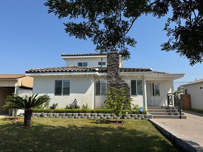1143 W 163rd St in Gardena, CA - Foto de edificio - Building Photo