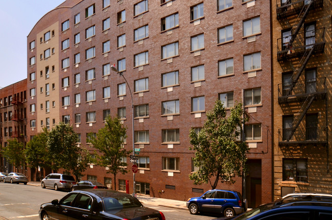 Creston Avenue Apartments in Bronx, NY - Building Photo - Building Photo