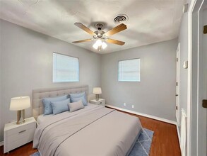 211 Skyway Dr in Euless, TX - Building Photo - Building Photo