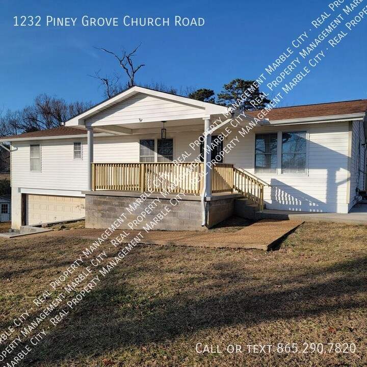 1232 Piney Grove Church Rd in Knoxville, TN - Building Photo