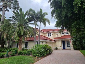 4118 Osprey Harbour Loop in Cortez, FL - Building Photo