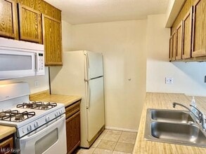 3863 Lake Run Blvd in Stow, OH - Building Photo - Building Photo