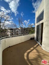 1310 N Detroit St-Unit -408 in Los Angeles, CA - Building Photo - Building Photo