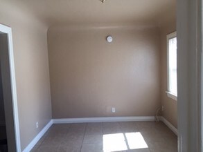 1227 W 91st St in Los Angeles, CA - Building Photo - Building Photo