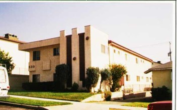 530 E Harvard Rd in Burbank, CA - Building Photo - Building Photo