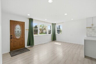 2506 Rusty Dr in Des Plaines, IL - Building Photo - Building Photo