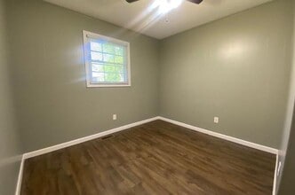 7 Lynn Terrace Ct in Johnson City, TN - Building Photo - Building Photo