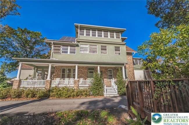 313 Edgewood Dr, Unit B in Ambler, PA - Building Photo - Building Photo