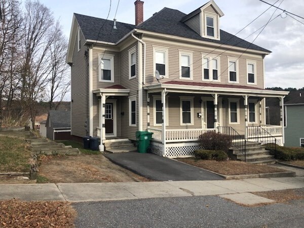 59 Branch St, Unit 59 Branch in Clinton, MA - Building Photo