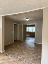 240 E Central Ave in Delaware, OH - Foto de edificio - Building Photo