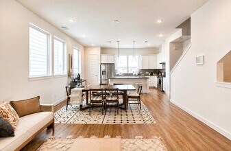 2715 Eado Edge Ct in Houston, TX - Foto de edificio - Building Photo