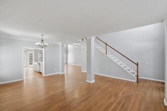 2927 Arbor Creek Ln in Atlanta, GA - Building Photo - Building Photo