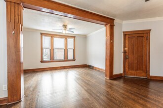 3620 W Grace St in Chicago, IL - Building Photo - Building Photo