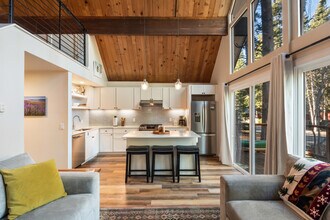 319 Pine St in Tahoma, CA - Building Photo - Building Photo