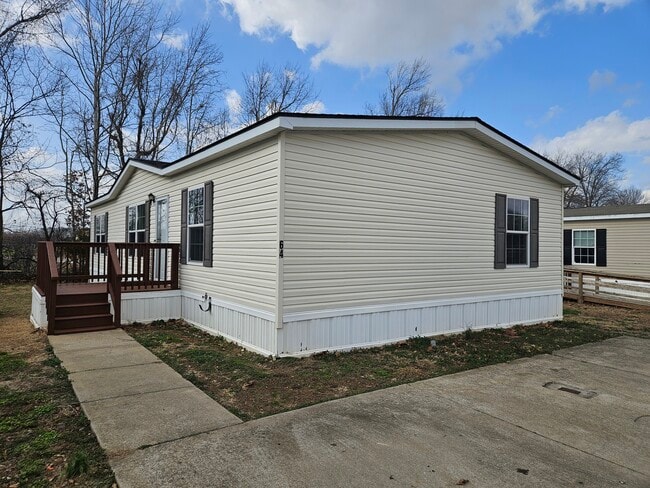 64 Lynnwood Cir in Clarksville, TN - Building Photo - Building Photo