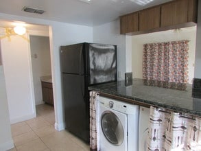 12780 N 57th St in Tampa, FL - Building Photo - Building Photo