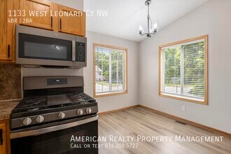 1133 W Leonard Ct in Grand Rapids, MI - Building Photo - Building Photo