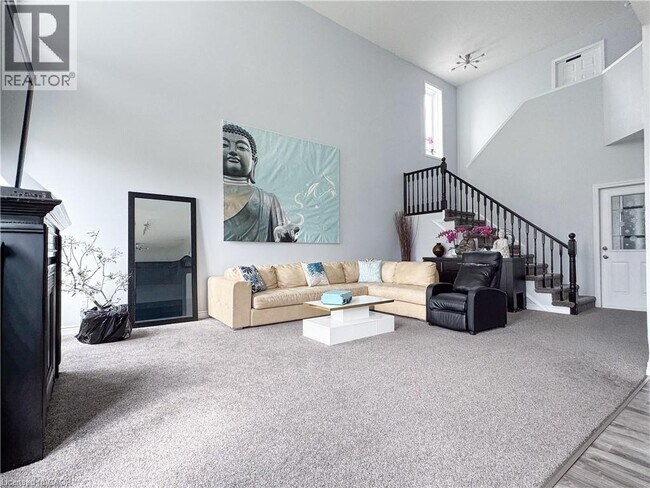 215 Pine Valley Dr in Kitchener, ON - Building Photo - Building Photo