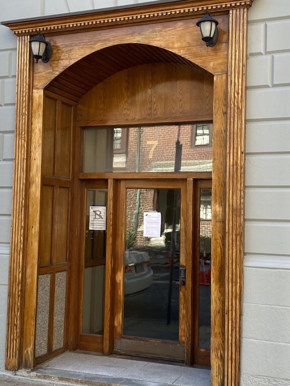 property at 7 Aberdeen St