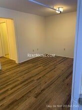2412 Western Ave in Newburgh, ME - Foto de edificio - Building Photo