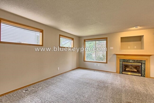 2214 NE 137th Ct in Vancouver, WA - Building Photo - Building Photo