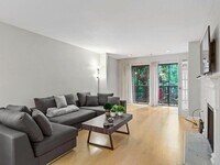 1208 Pine Heights Dr NE