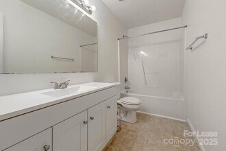 7007 Advocator Ln in Charlotte, NC - Building Photo - Building Photo