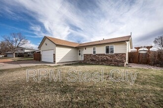 2 Lupine Ct in Pueblo, CO - Building Photo - Building Photo