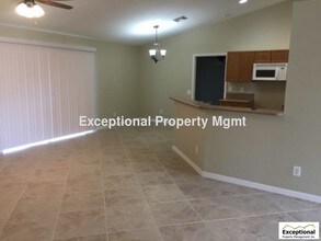 1002 NW 5th Ave in Cape Coral, FL - Building Photo - Building Photo