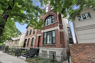 1917 N Larrabee St in Chicago, IL - Building Photo