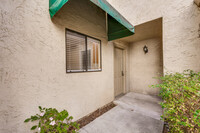 5617 Makati Cir in San Jose, CA - Building Photo - Building Photo