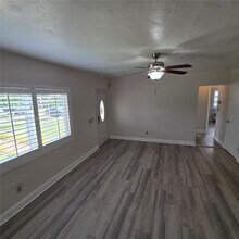 6428 SW 39th St in Miami, FL - Building Photo - Building Photo