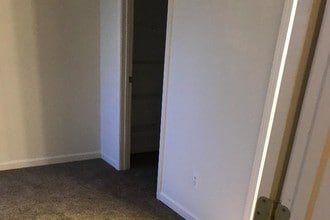 13408 Prospect Glen Way, Unit 1 in Prospect, KY - Foto de edificio - Building Photo