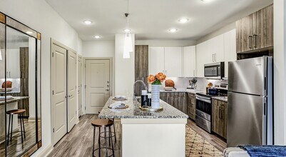 7100 Uvalde Rd in Houston, TX - Building Photo - Building Photo