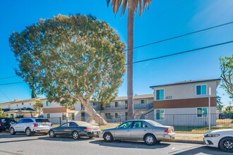 4132 W 118th St in Hawthorne, CA - Building Photo - Building Photo