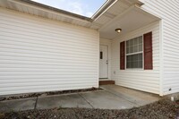 3525 Ford Rd in Lenoir City, TN - Foto de edificio - Building Photo