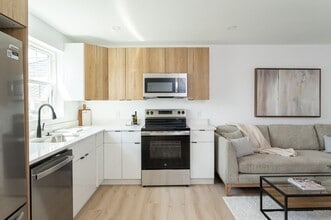 7 Kenoza Ave in Haverhill, MA - Building Photo - Building Photo