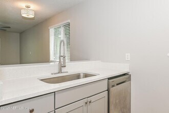 2224 Marsh Point Rd in Neptune Beach, FL - Building Photo - Building Photo